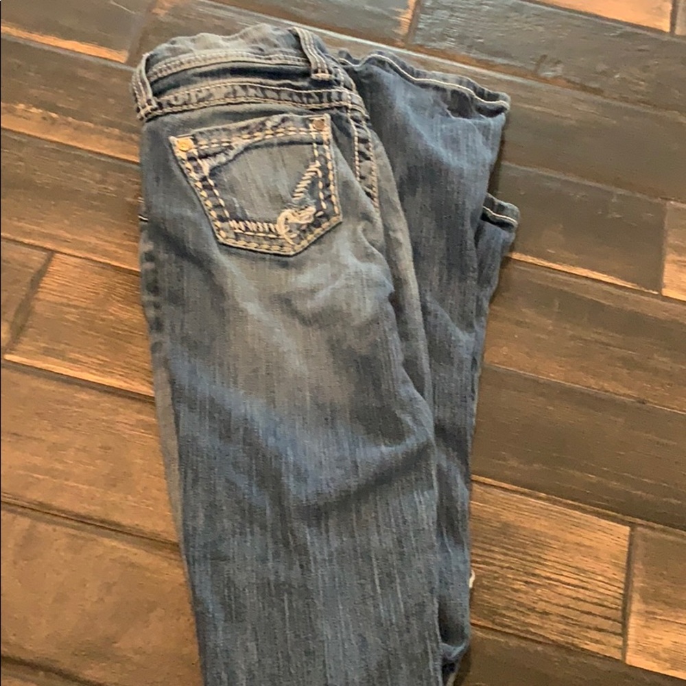 Buckle jeans